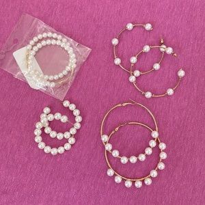 Set of 4 Pearl earrings